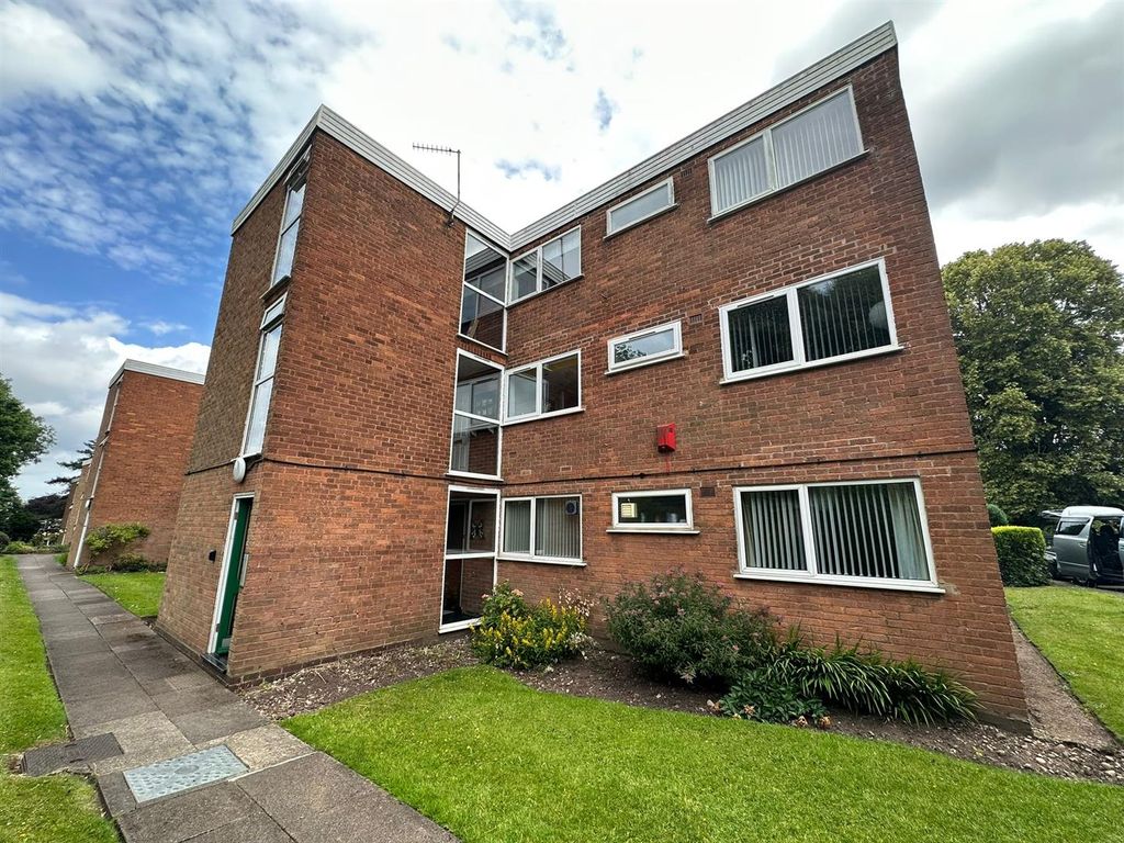 2 bed flat to rent in Moorfield Drive, Sutton Coldfield B73, £950 pcm