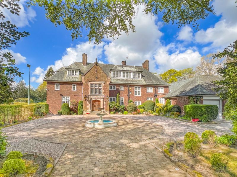 8 bed detached house for sale in Noctorum Road, Noctorum, Wirral CH43