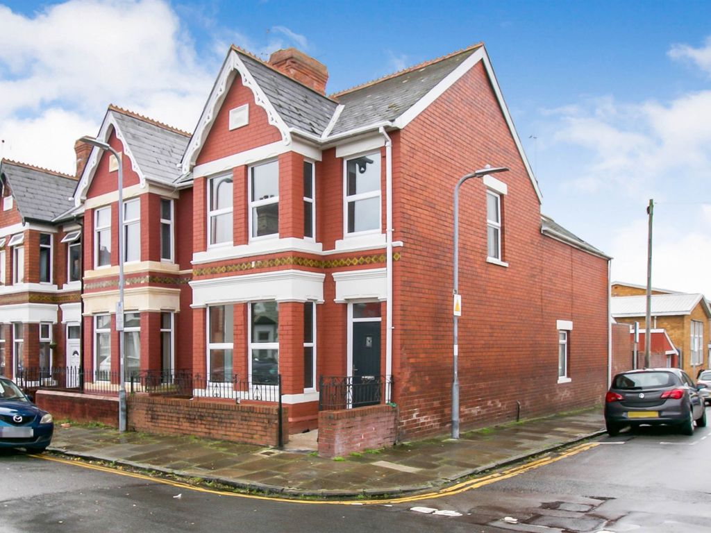 4 bed detached house for sale in Pyke Street, Barry CF63, £240,000 Zoopla