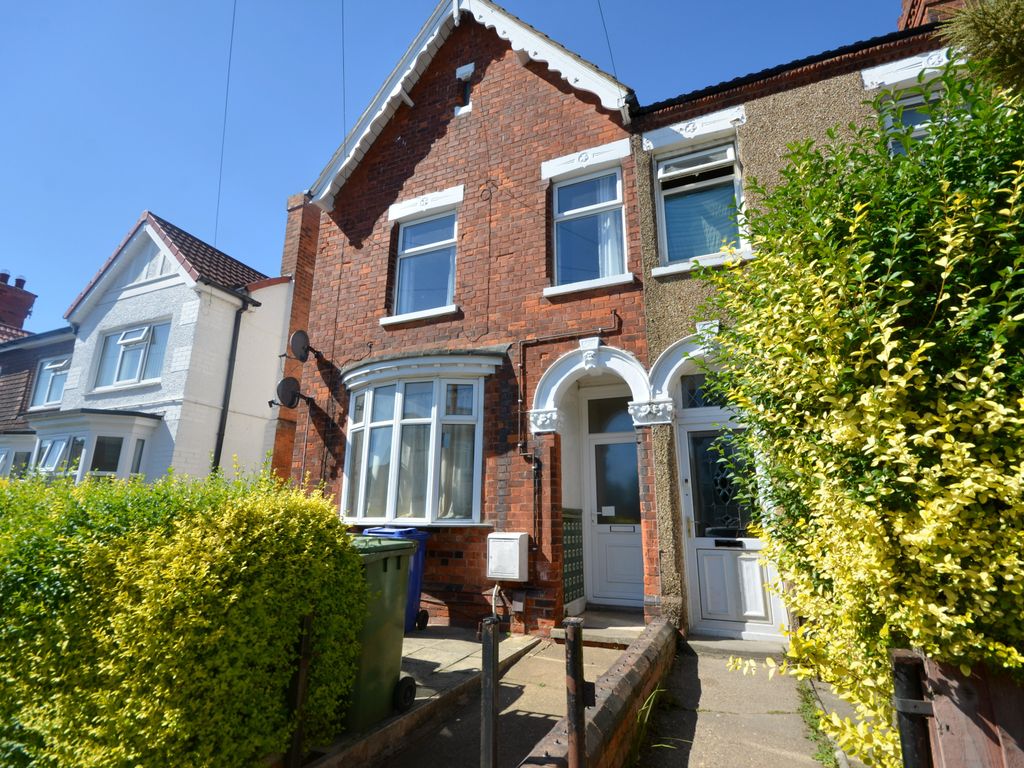 2 bed flat to rent in Heneage Road, Grimsby DN32 Zoopla