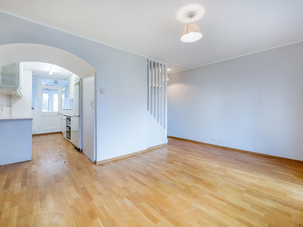 4 bed property to rent in Telford Terrace, London SW1V Zoopla