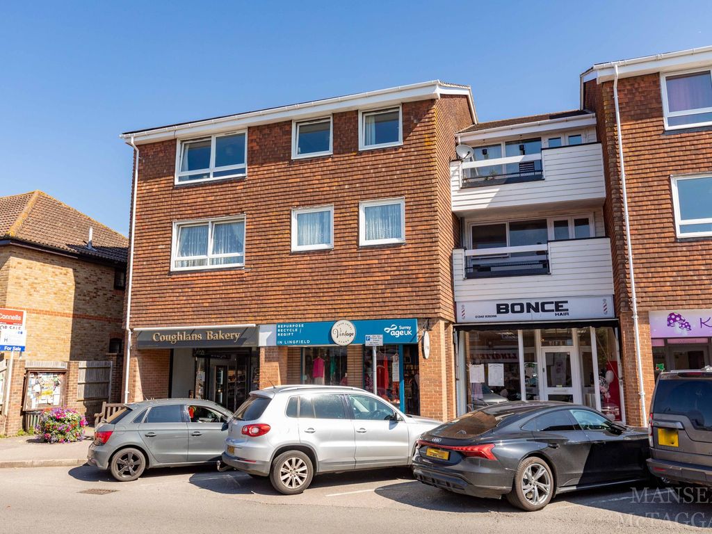 3 bed flat for sale in High Street, Lingfield RH7, £230,000 Zoopla