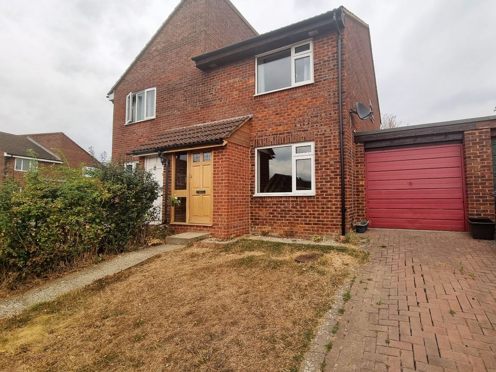 3 bed semidetached house for sale in Brecon Close, Melksham SN12 Zoopla