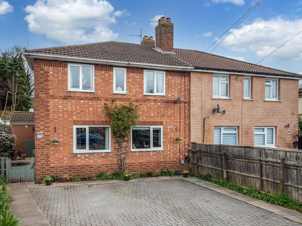 4 Bed Semi Detached House For Sale In King George Close Bromsgrove