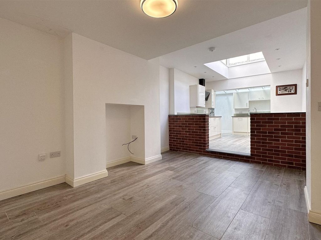 3 bed terraced house to rent in St. Peters Terrace, Barnstaple EX31