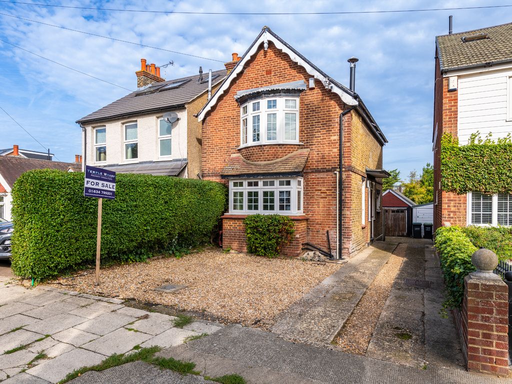 2 bed detached house for sale in Malvina Avenue, Gravesend DA12 Zoopla