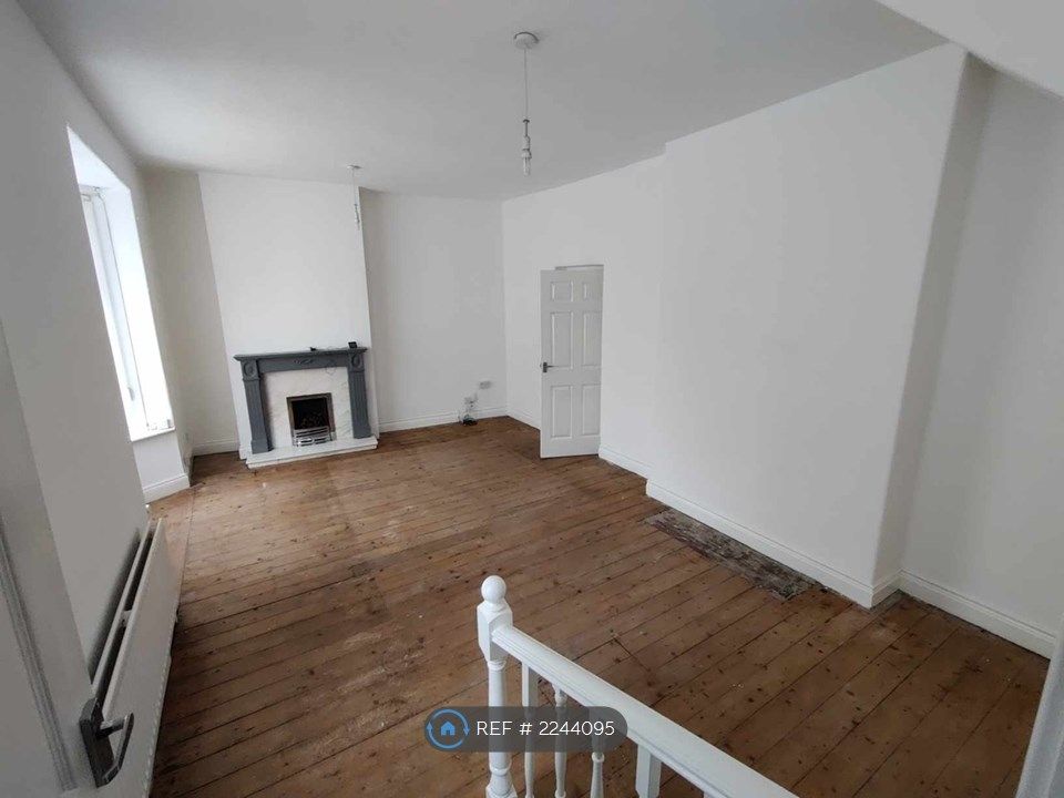 3 bed terraced house to rent in Hyde Street, South Shields NE33, £850 pcm Zoopla