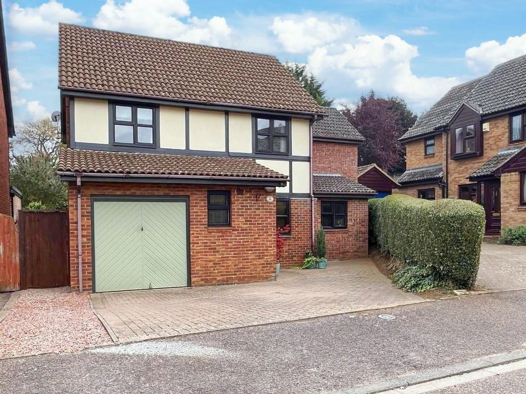 4 bed detached house for sale in Jacobs Close, Potton, Potton SG19 Zoopla