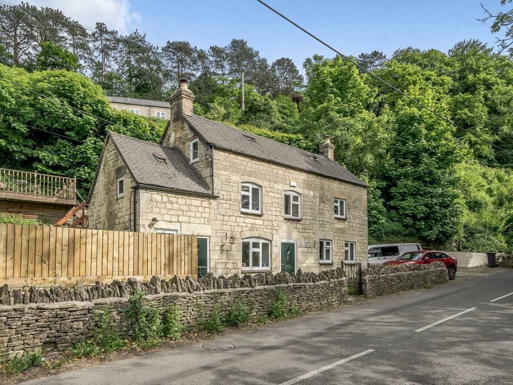 3 bed detached house for sale in Walls Quarry, Stroud GL5, £465,000 Zoopla