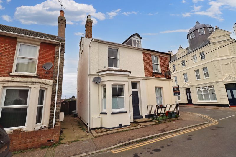 3 bed semidetached house for sale in New Street, Brightlingsea