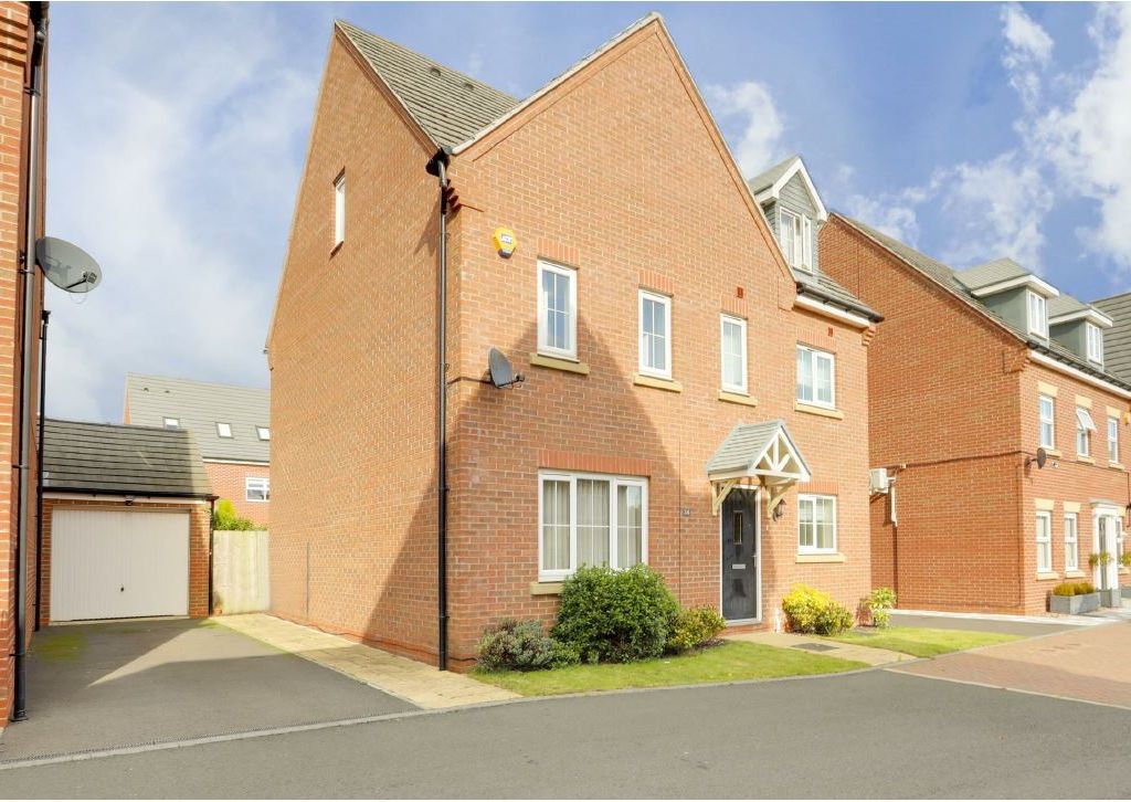 5 bed detached house to rent in Dexters Grove, Hucknall, Nottingham