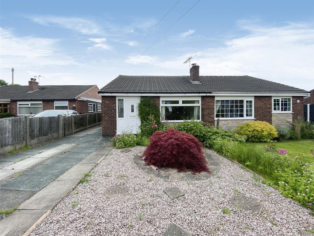 2 bed semidetached bungalow for sale in Albrighton Road, Lostock Hall