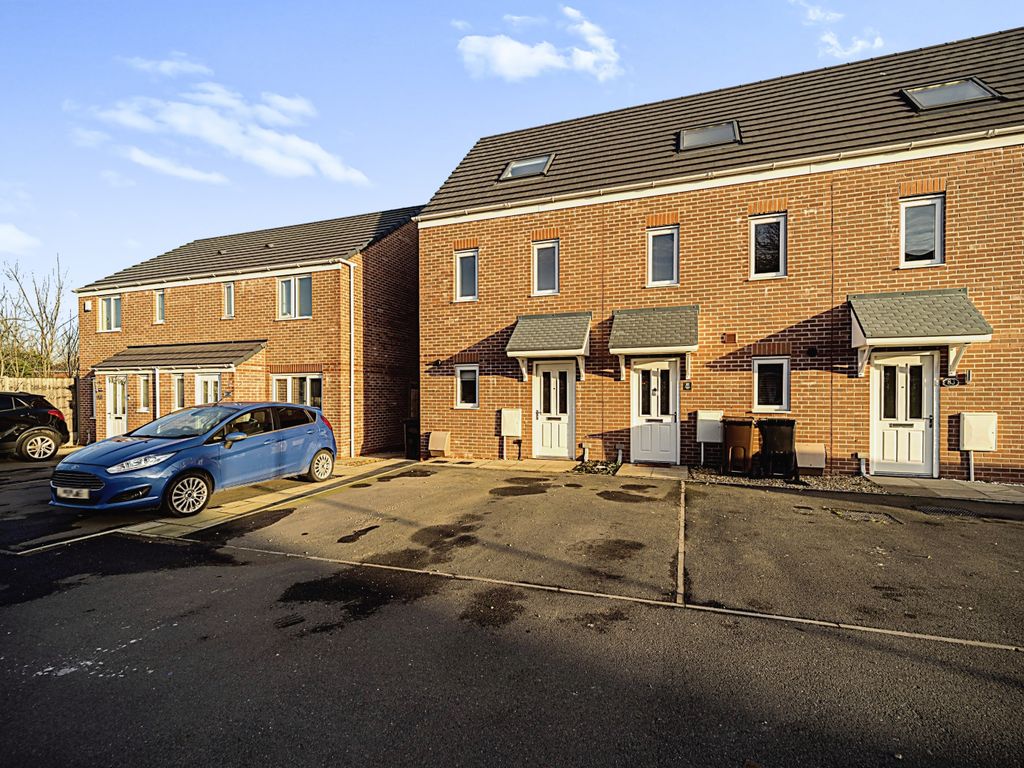 3 bed terraced house for sale in Tangmere Road, Wolverhampton WV2 Zoopla