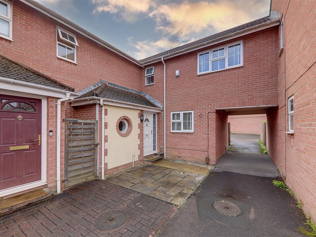 2 bed terraced house for sale in Cypress Avenue, Worthing BN13 Zoopla