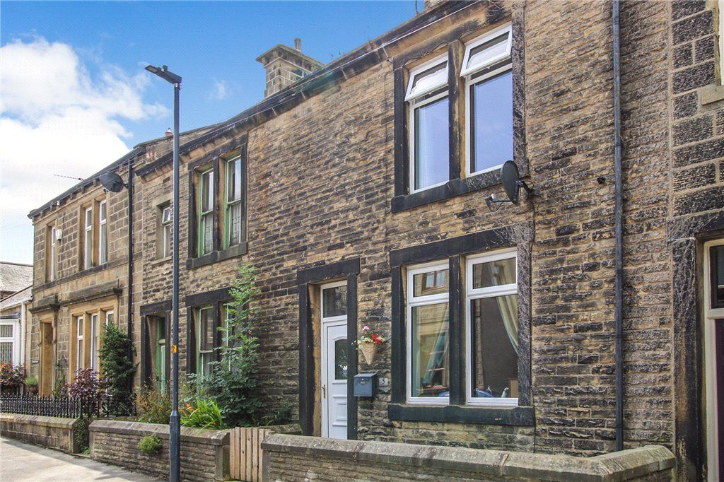2 bed terraced house for sale in Park Road, Cowling, Keighley, North