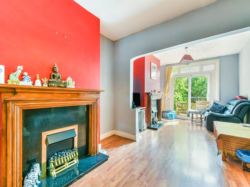 3 bed terraced house for sale in Collingwood Road, Mitcham CR4, £