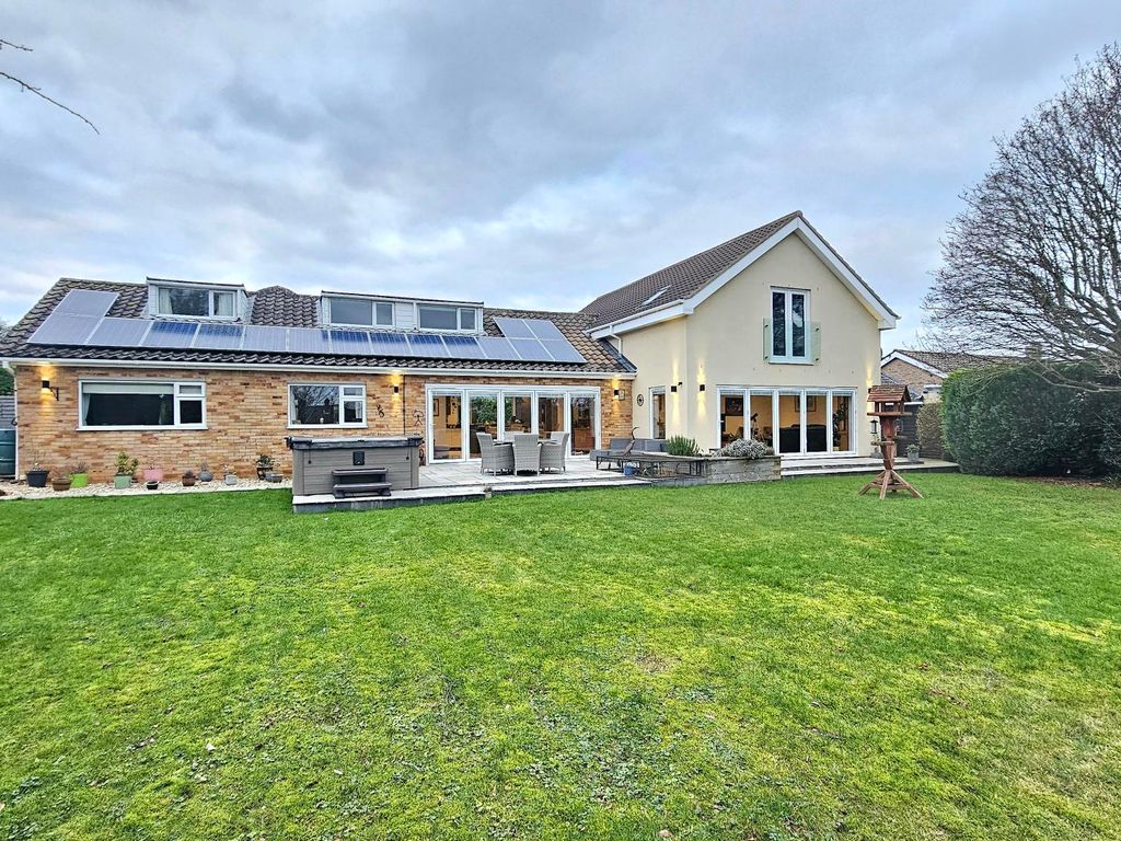 6 bed detached house for sale in Pinfold Lane, South Rauceby NG34, £