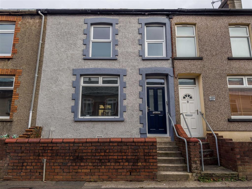 3 bed property for sale in Coed Eithen Terrace, Blaenavon, Pontypool