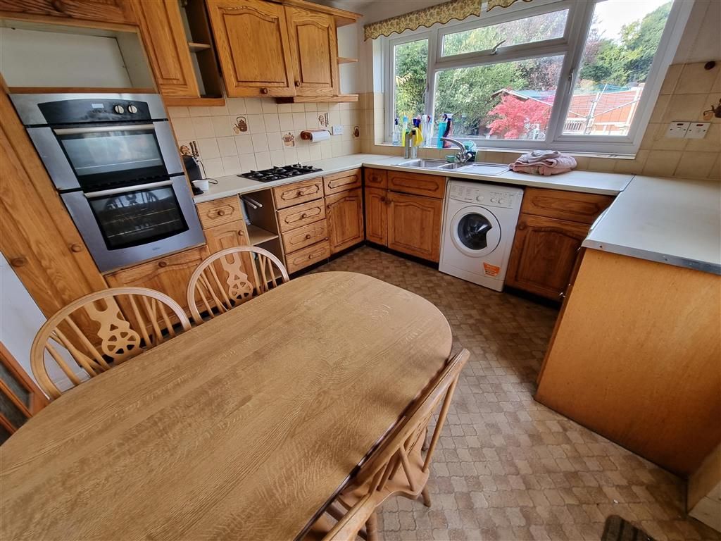 3 bed semidetached house for sale in Strathcona Avenue, Bookham