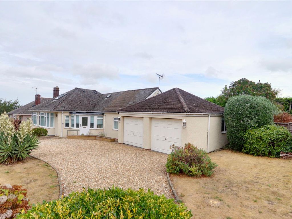 3 bed detached bungalow for sale in Uplands Road, Saltford, Bristol
