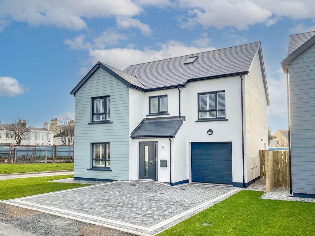 4 bed detached house for sale in 10 Poulsom Avenue, The Meadows