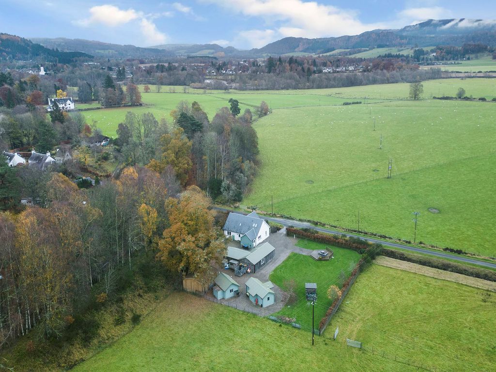 4 bed detached house for sale in The Ross, Comrie, Crieff PH6, £695,000
