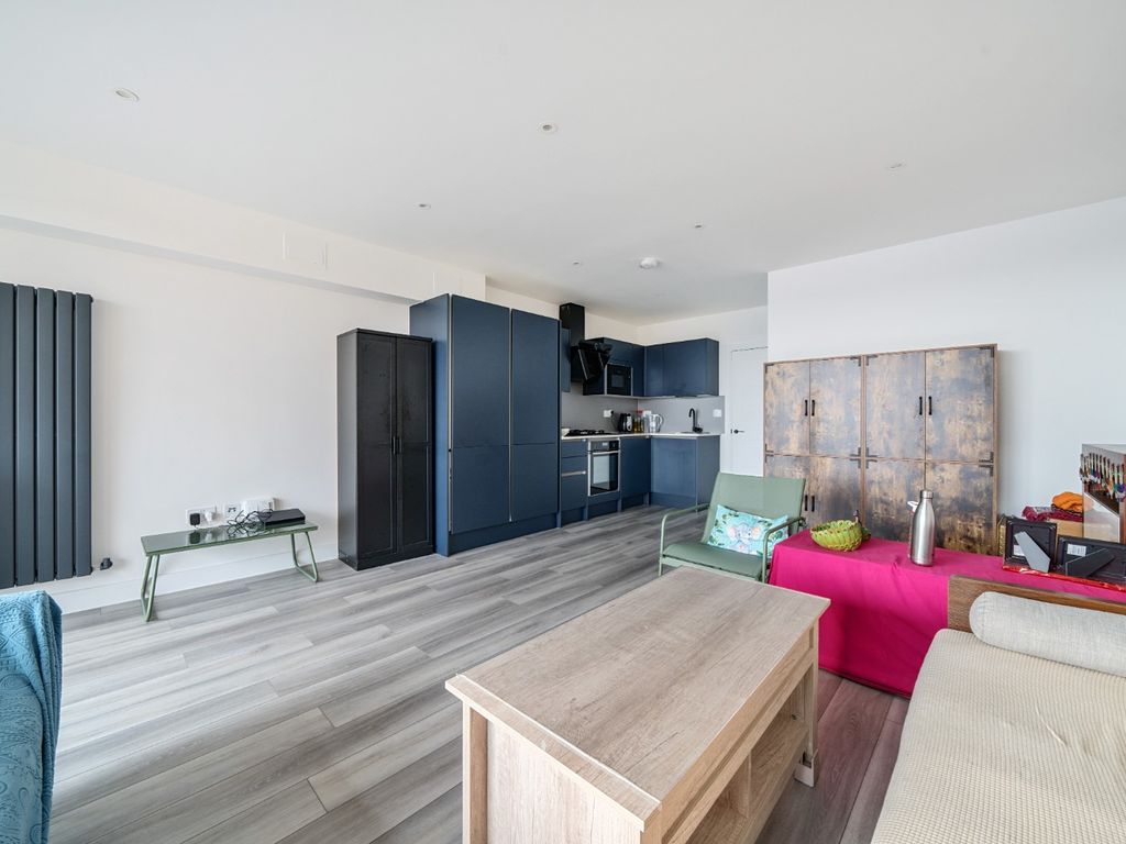 2 bed flat to rent in Hyam Apartments, Broadway, Bexleyheath, Kent DA6