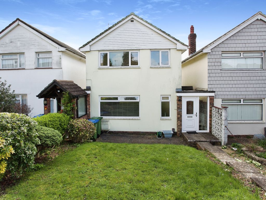 3 bed linkdetached house for sale in Chadwell Avenue, Southampton