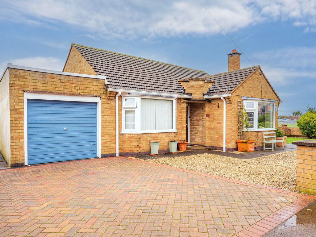 2 bed detached bungalow for sale in Western Avenue, Market Harborough