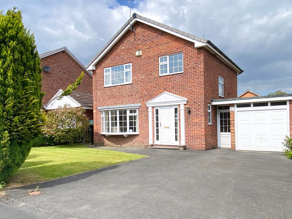 3 bed detached house for sale in Masham Close, Harrogate HG2, £400,000