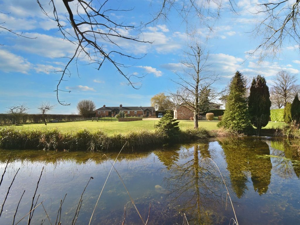 6 bed detached bungalow for sale in Station Road, HoltonLeClay