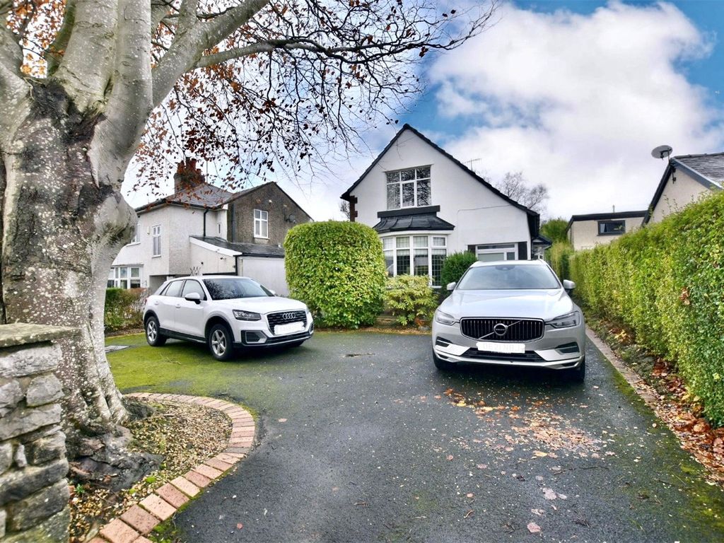 3 bed detached house for sale in Whalley Road, Langho, Blackburn