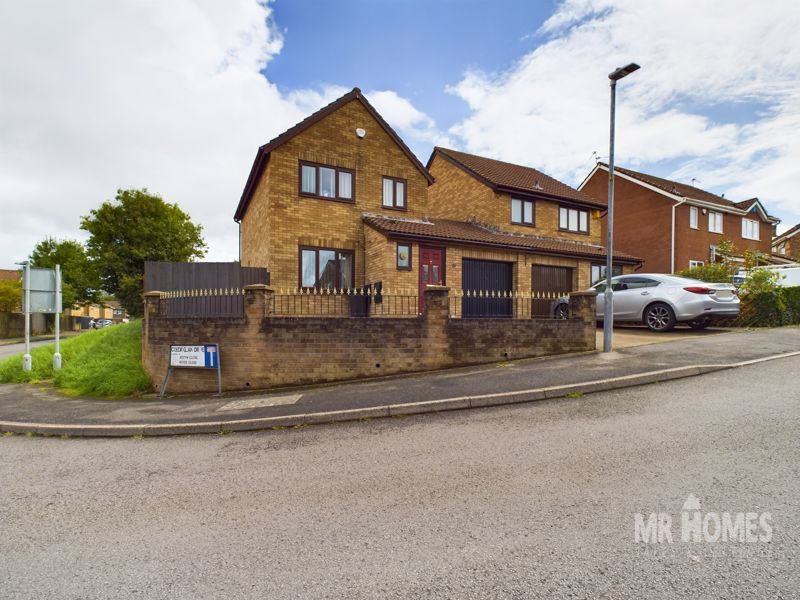 3 bed detached house for sale in Coedriglan Drive, MichaelstonSuper