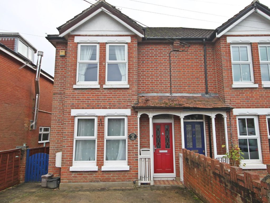 3 bed semidetached house for sale in Grange Road, Netley Abbey
