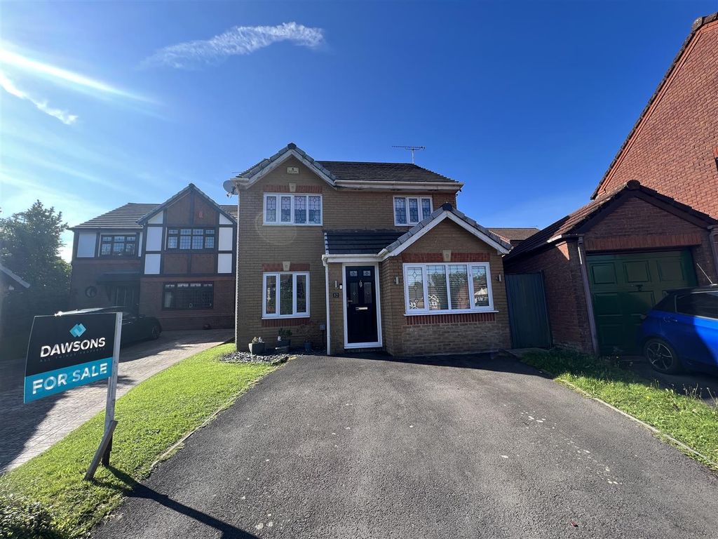 3 bed detached house for sale in Ffordd Dryden, Killay, Swansea SA2, £