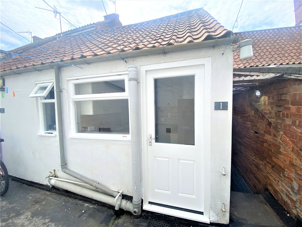 1 bed flat to rent in Westgate, Sleaford, Lincolnshire NG34, £550 pcm