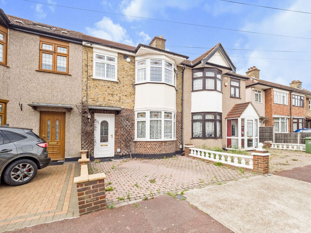 3 bed terraced house for sale in Winstead Gardens, Dagenham RM10 Zoopla