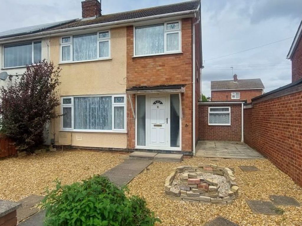 4 bed semidetached house to rent in Ashridge Walk, Yaxley