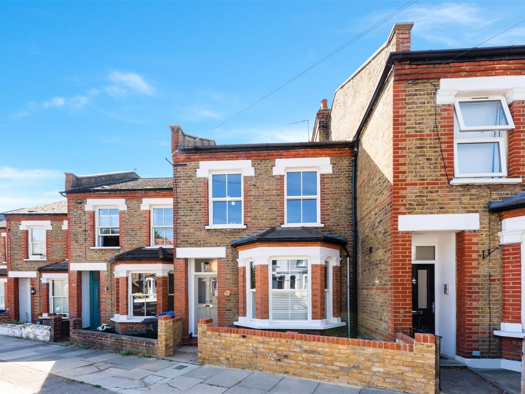 4 bed property for sale in Caxton Road, London SW19 Zoopla
