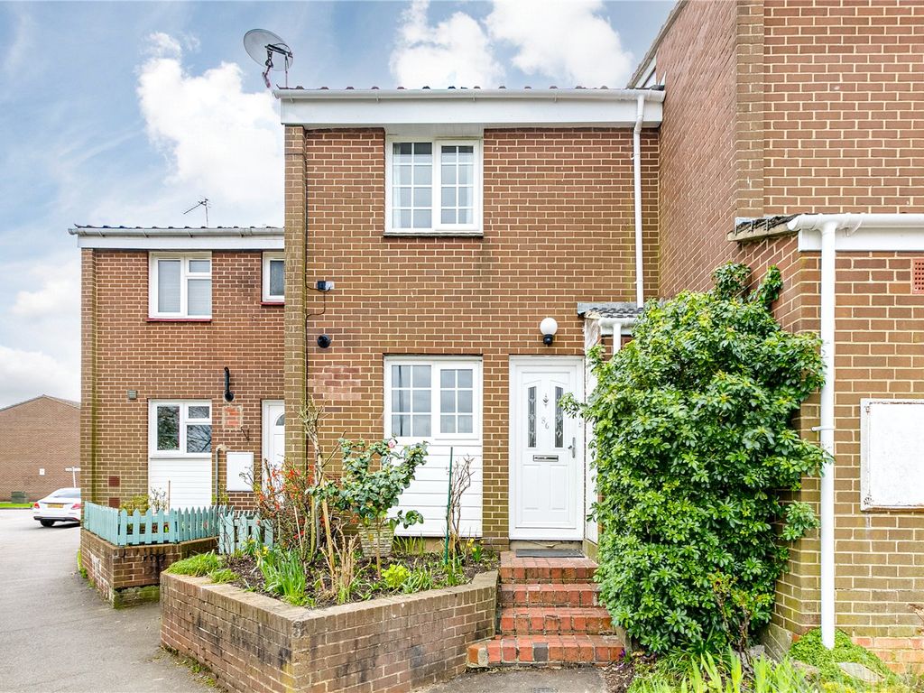 2 bed property for sale in Staveley Gardens, Grove Park W4, £650,000