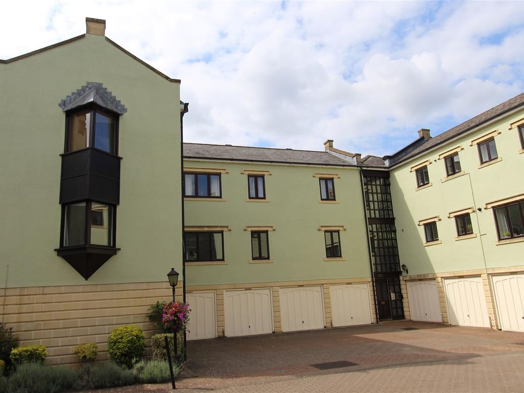 2 bed flat for sale in Dapps Hill, Keynsham, Bristol BS31 Zoopla