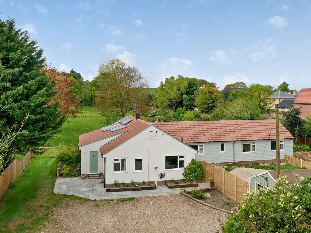 4 bed detached bungalow for sale in Mill Lane, Lower Somersham, Ipswich