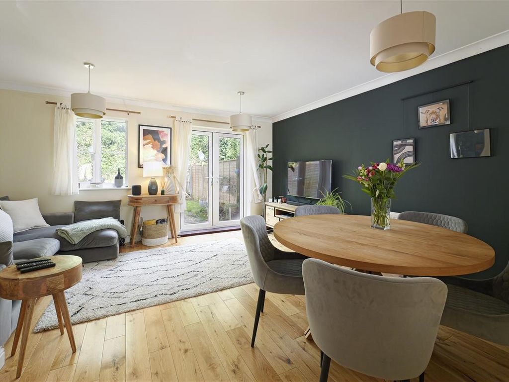 3 bed terraced house for sale in Finch Close, Faversham ME13, £350,000