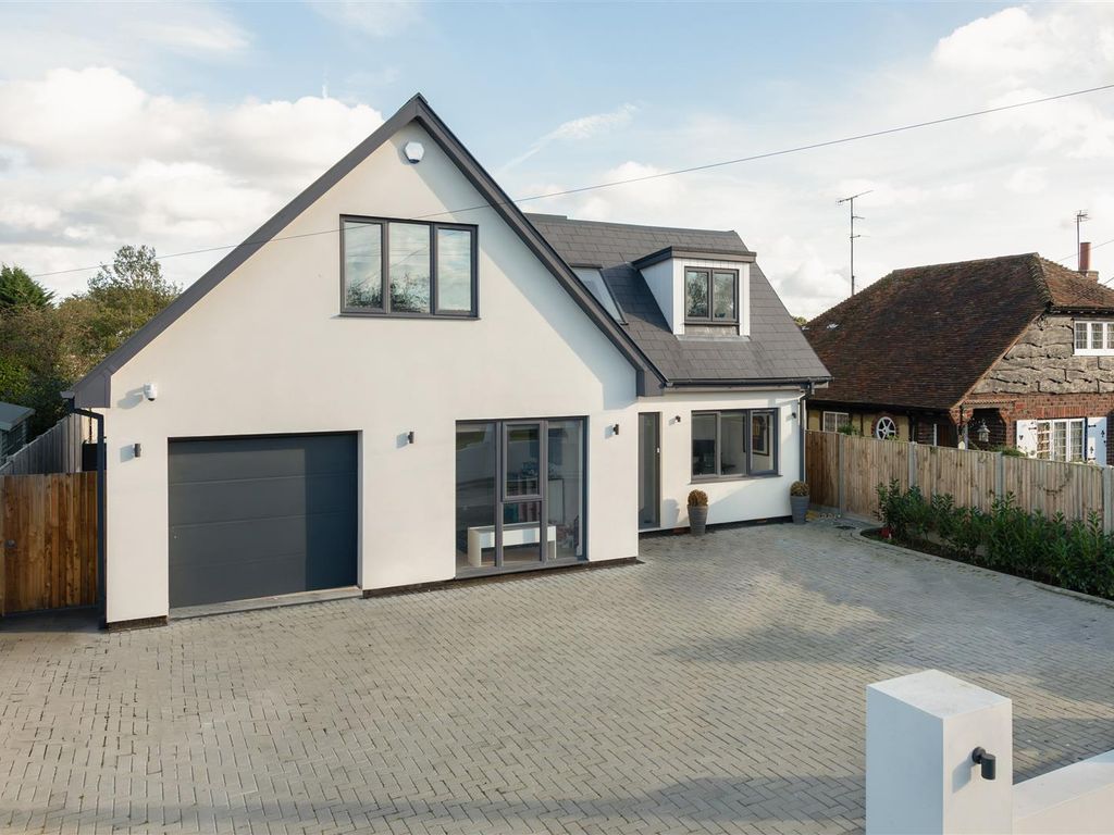3 bed detached house for sale in South Street, Whitstable CT5, £650,000