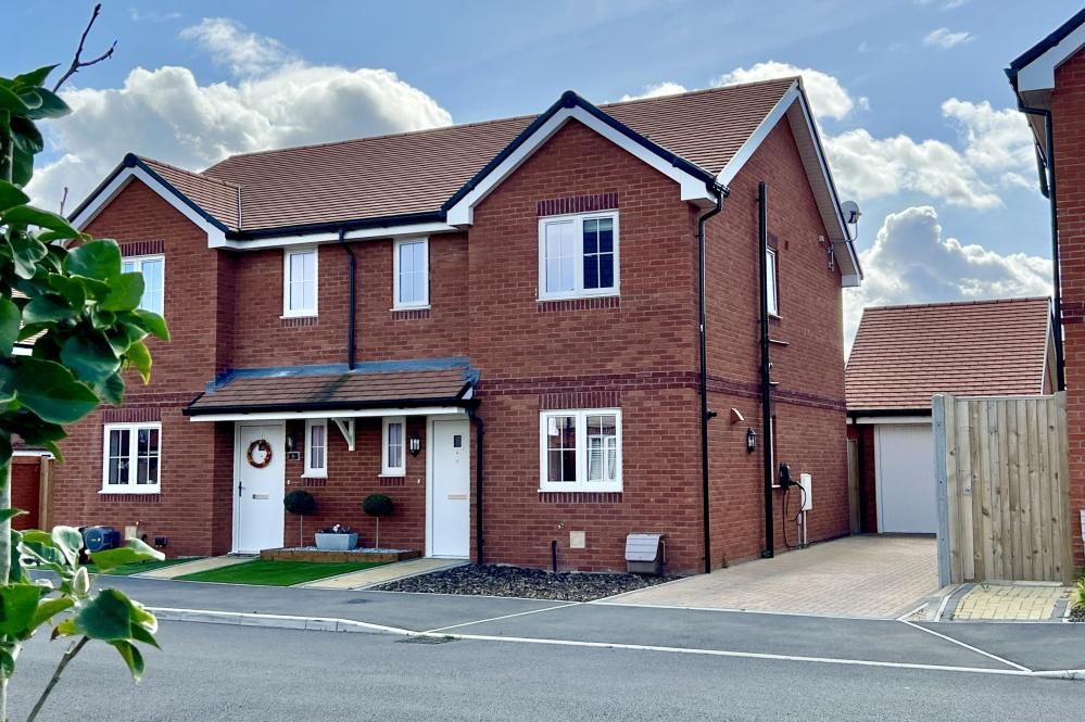 3 bed semidetached house for sale in Caspars Way, Fordingbridge SP6, £400,000 Zoopla