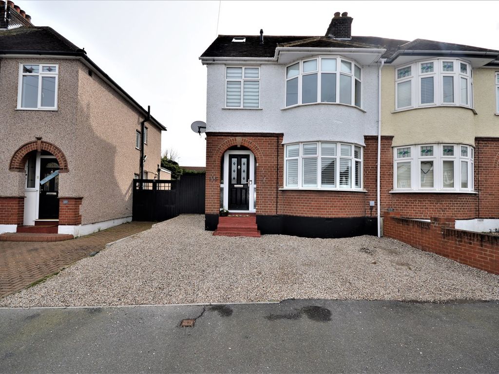 4 bed property for sale in Moulsham Drive, Chelmsford CM2 Zoopla
