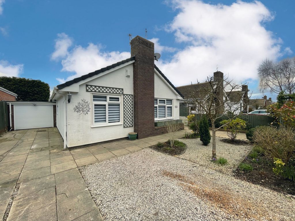 3 bed bungalow for sale in Calder Avenue, Thornton FY5 Zoopla