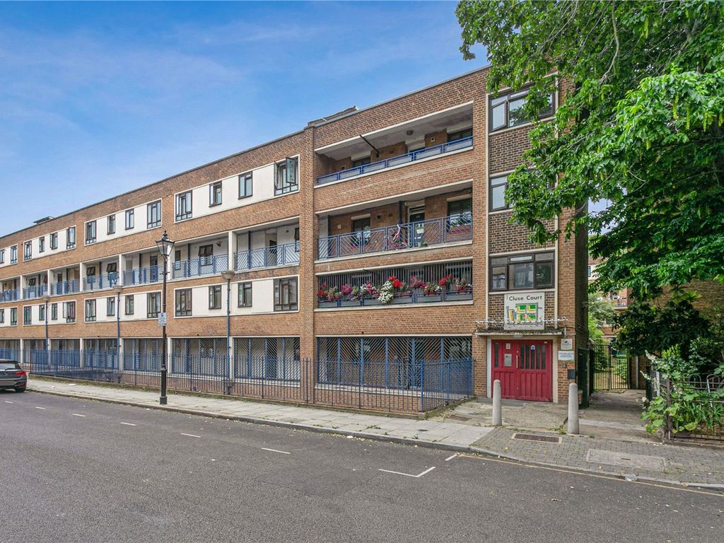 3 bed flat for sale in Cluse Court, St Peters Street N1 Zoopla