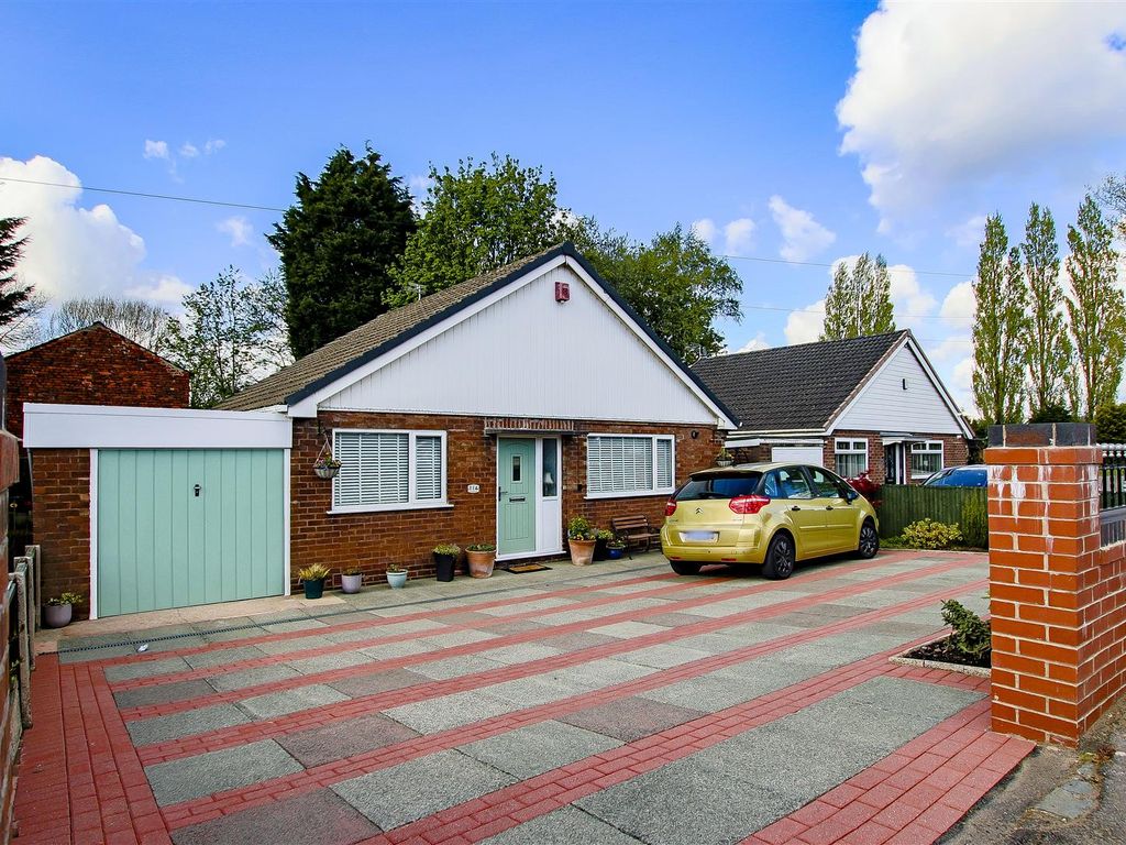 2 bed detached bungalow for sale in Manchester Road, Tyldesley