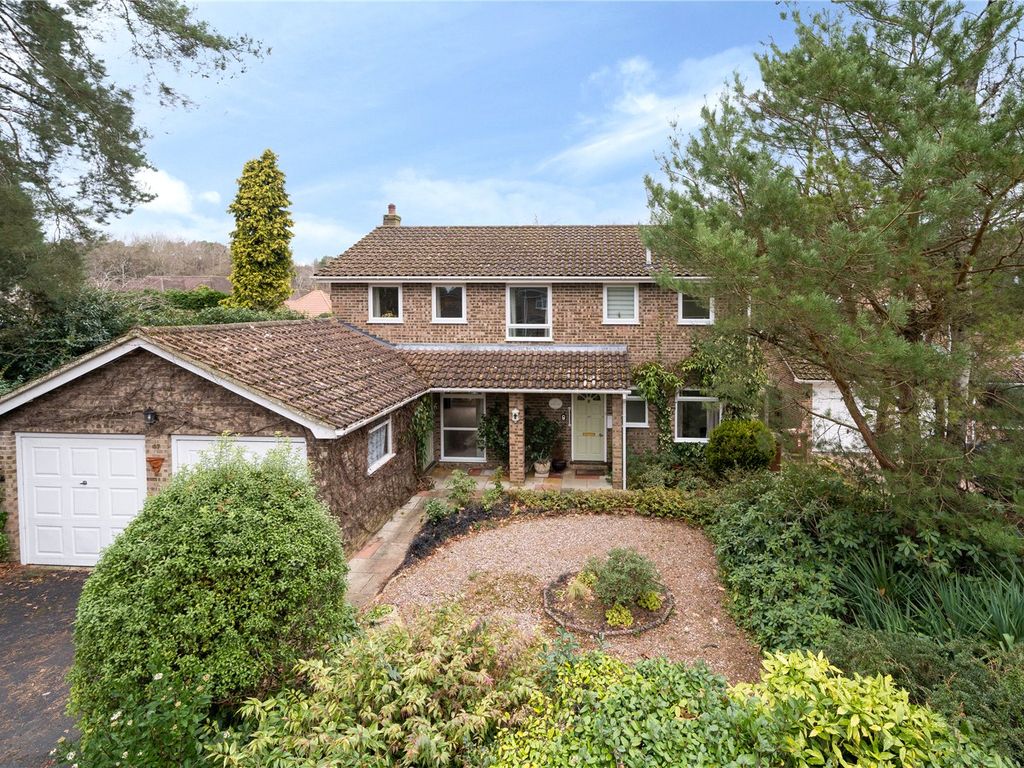 4 bed detached house for sale in Robin Lane, Sandhurst, Berkshire GU47